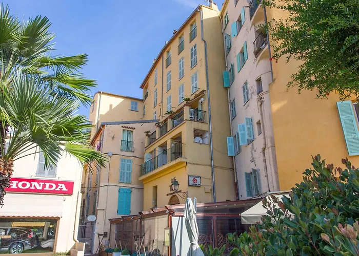 Appartement Grand 2p à Avec Terrasse Et Wifi - Fr-1-196-187 *